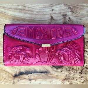 Hand-crafted and Made in MX Wallet